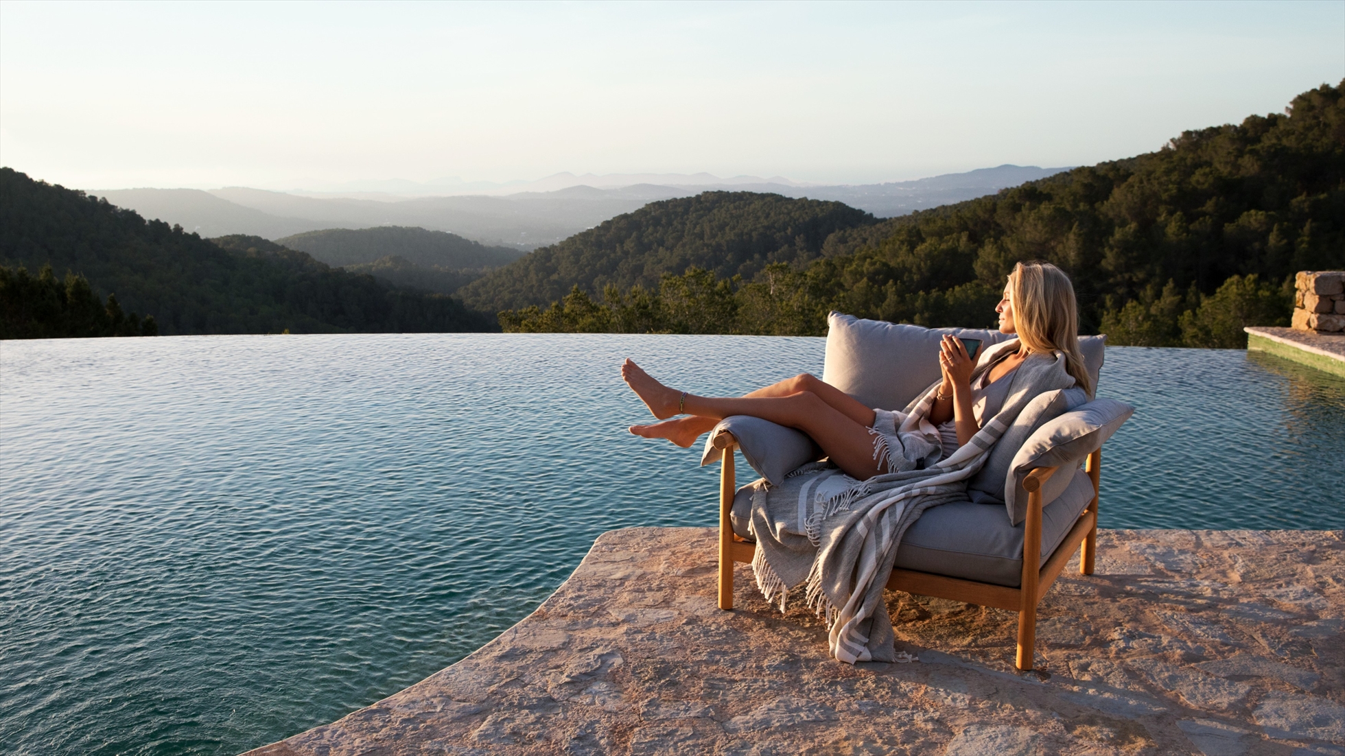 mood_lounging_dedon_tibbo