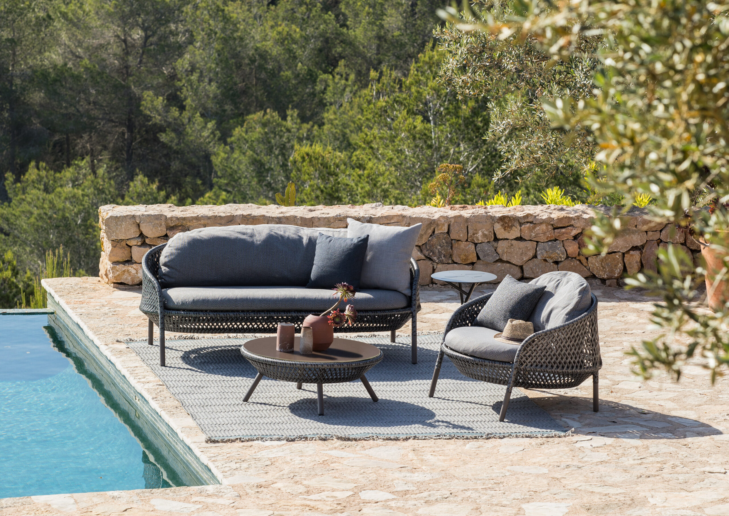 mood_lounging_dedon_ahnda
