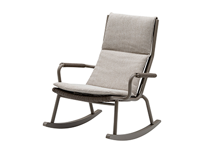 マタロハイバックロッキングアームチェア